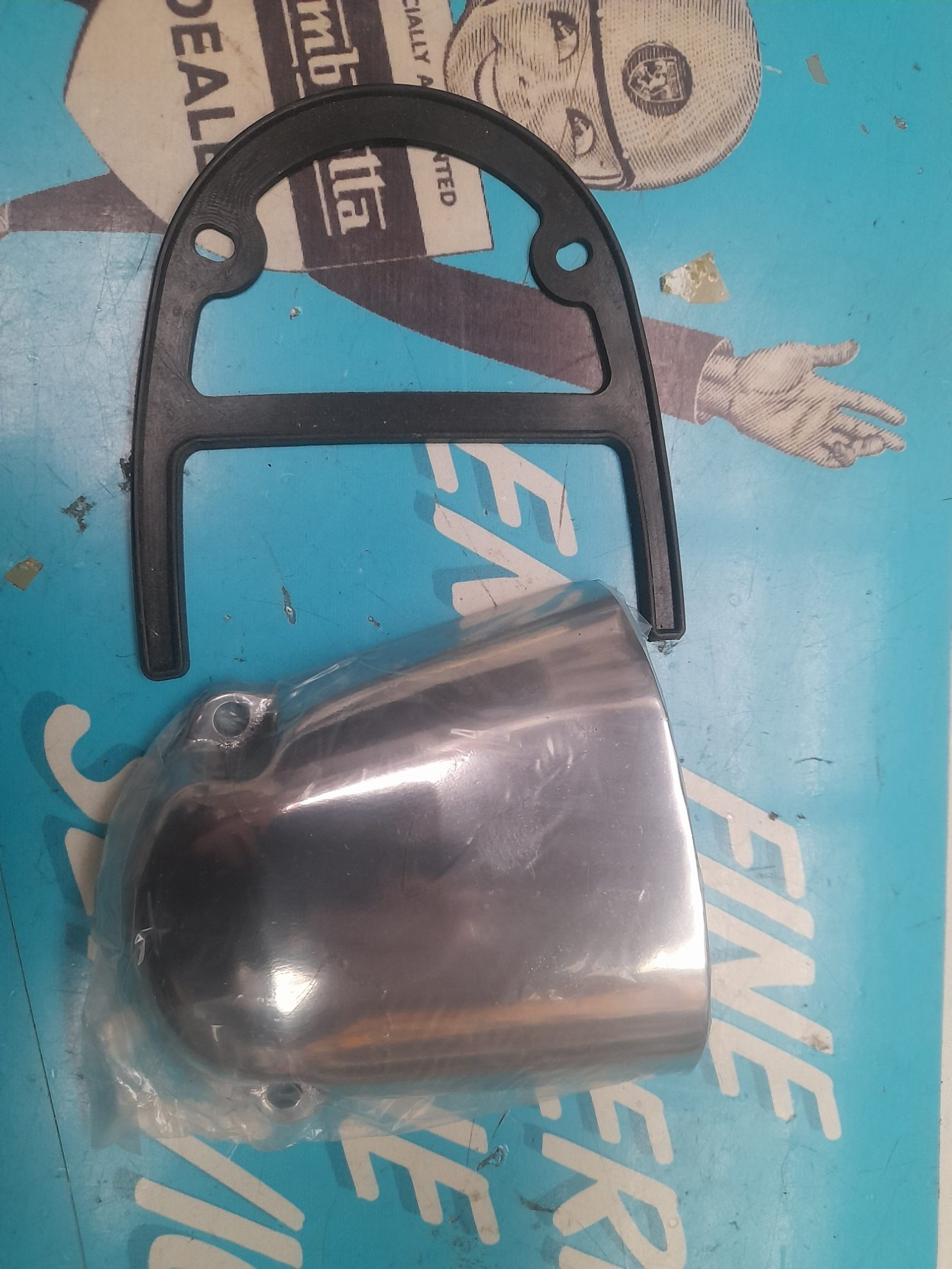 thumbnail interactive-video image 1 of Lambretta Airscoop - Grey Rubber Air Scoop For SIL GP S3 Models 1 of 2